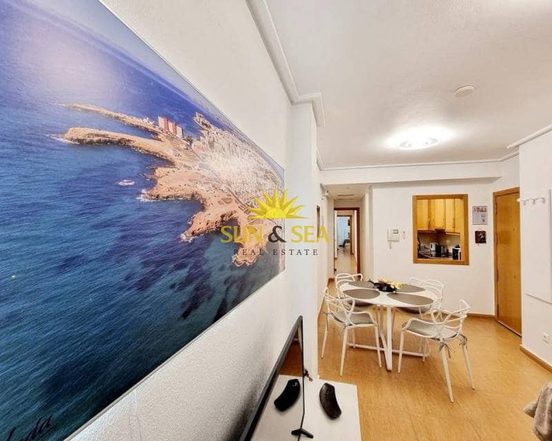 Apartamento de 2 habitaciones en Torrevieja en alquiler - 900 € (Ref: 8147724)