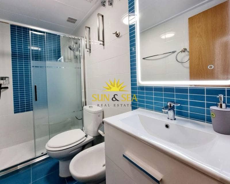 Apartamento de 2 habitaciones en Torrevieja en alquiler - 900 € (Ref: 8147724)