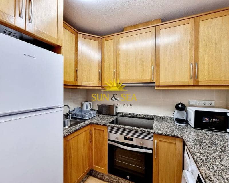 Apartamento de 2 habitaciones en Torrevieja en alquiler - 900 € (Ref: 8147724)