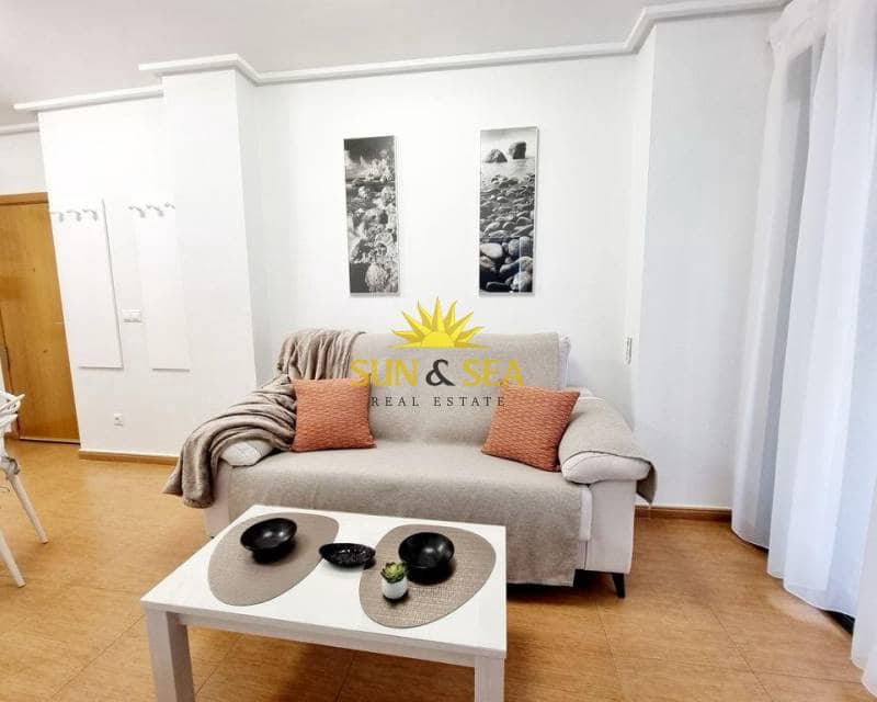 Apartamento de 2 habitaciones en Torrevieja en alquiler - 900 € (Ref: 8147724)