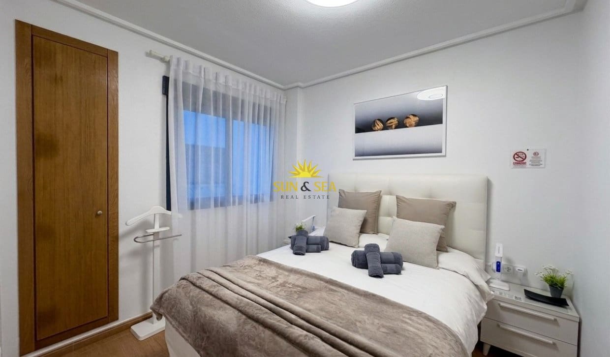 2 bedroom Apartment for rent in Torrevieja - € 850 (Ref: 8147724)