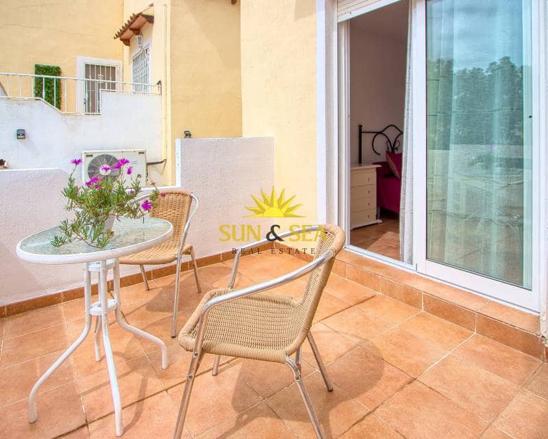 3 soveværelse Villa til leje i Villamartin med swimmingpool garage - € 1.100 (Ref: 8160871)