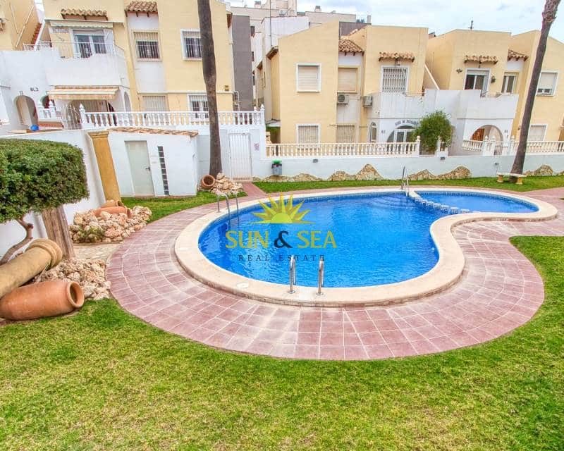 3 soveværelse Villa til leje i Villamartin med swimmingpool garage - € 1.100 (Ref: 8160871)