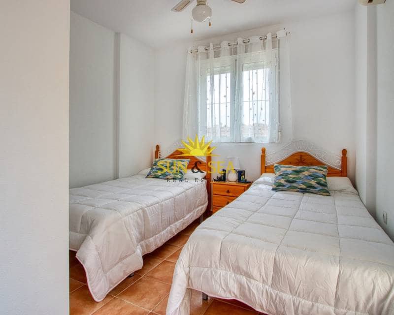 3 soveværelse Villa til leje i Villamartin med swimmingpool garage - € 1.100 (Ref: 8160871)