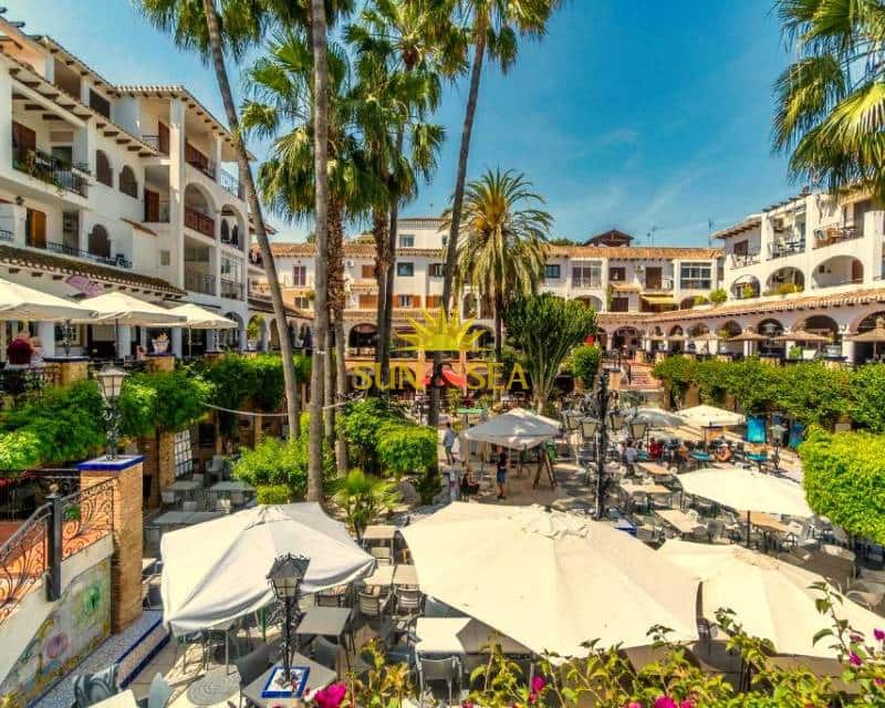 3 soveværelse Villa til leje i Villamartin med swimmingpool garage - € 1.100 (Ref: 8160871)