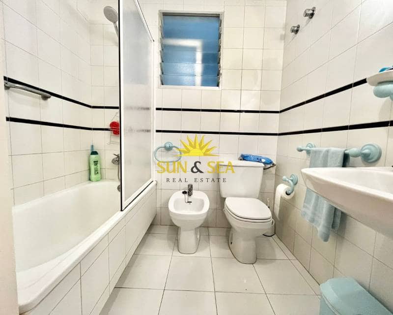 2 camera da letto Appartamento da affittare in Torrevieja con garage - 850 € (Rif: 8187443)