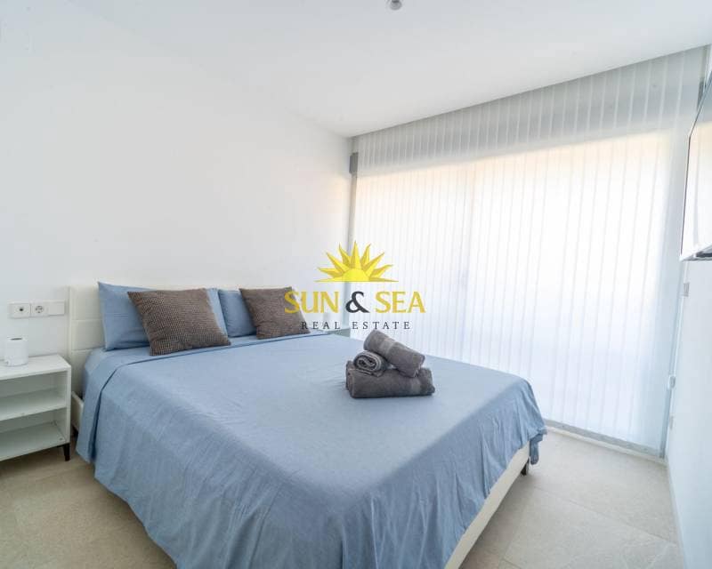 2 Zimmer Bungalow zu vermieten in Torrevieja mit Pool Garage - 1.700 € (Ref: 8194418)