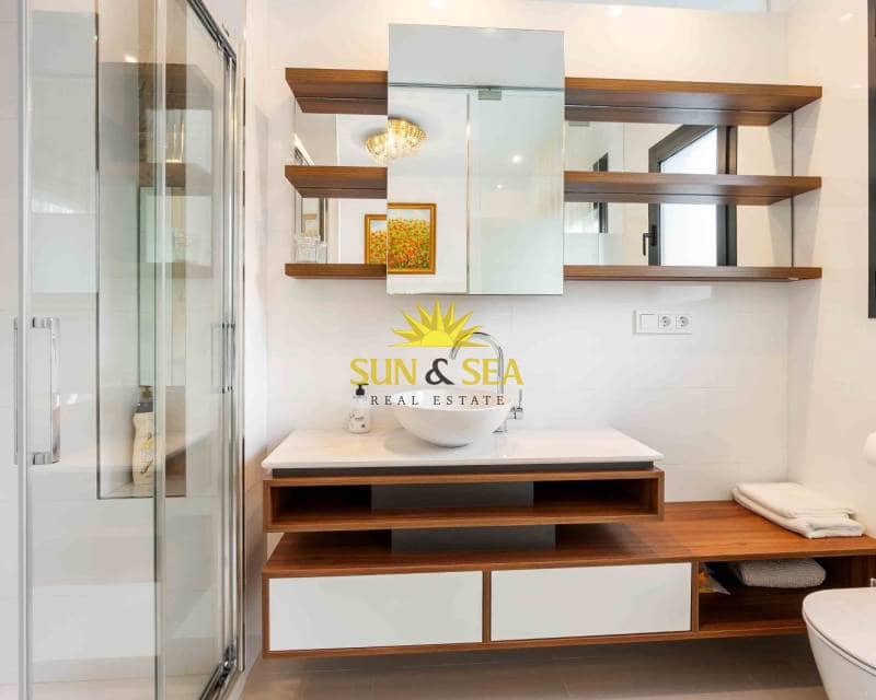 2 slaapkamer Appartement te huur in Arenales del Sol met zwembad garage - € 1.450 (Ref: 8195799)