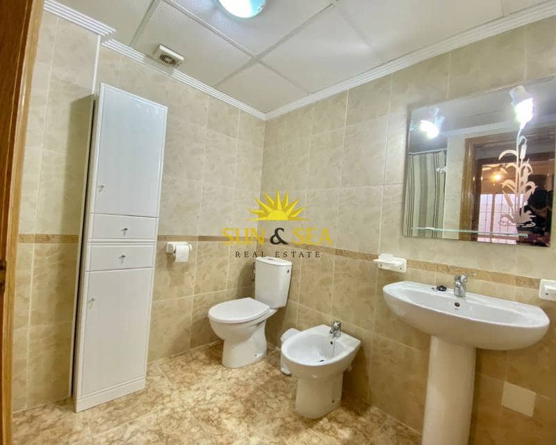 2 soverom Leilighet til leie i Orihuela med svømmebasseng garasje - € 900 (Ref: 8200704)