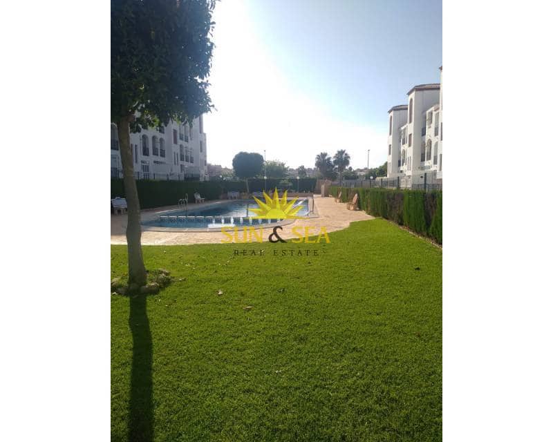 2 soverom Leilighet til leie i Orihuela med svømmebasseng garasje - € 900 (Ref: 8200704)