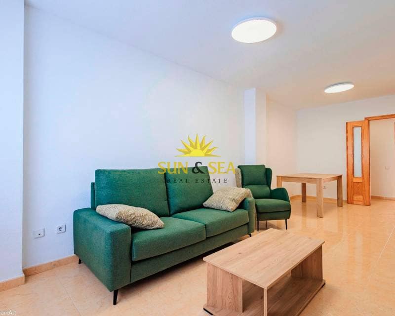 2 slaapkamer Appartement te huur in Almoradi met zwembad - € 750 (Ref: 8205798)