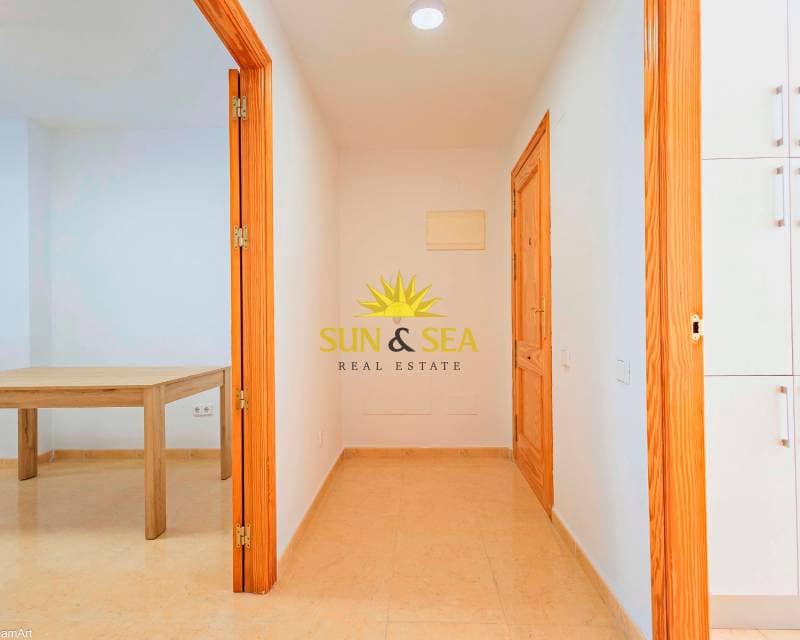 2 slaapkamer Appartement te huur in Almoradi met zwembad - € 750 (Ref: 8205798)
