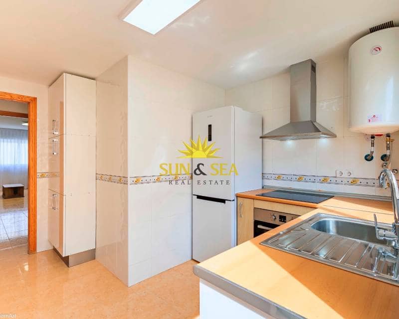 2 slaapkamer Appartement te huur in Almoradi met zwembad - € 750 (Ref: 8205798)
