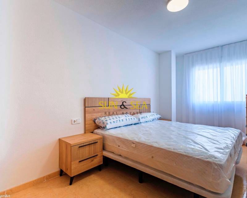 2 slaapkamer Appartement te huur in Almoradi met zwembad - € 750 (Ref: 8205798)