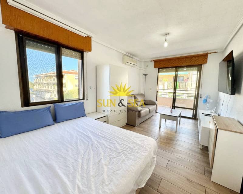 1 quarto Estúdio para arrendar em El Chaparral - 650 € (Ref: 8210318)