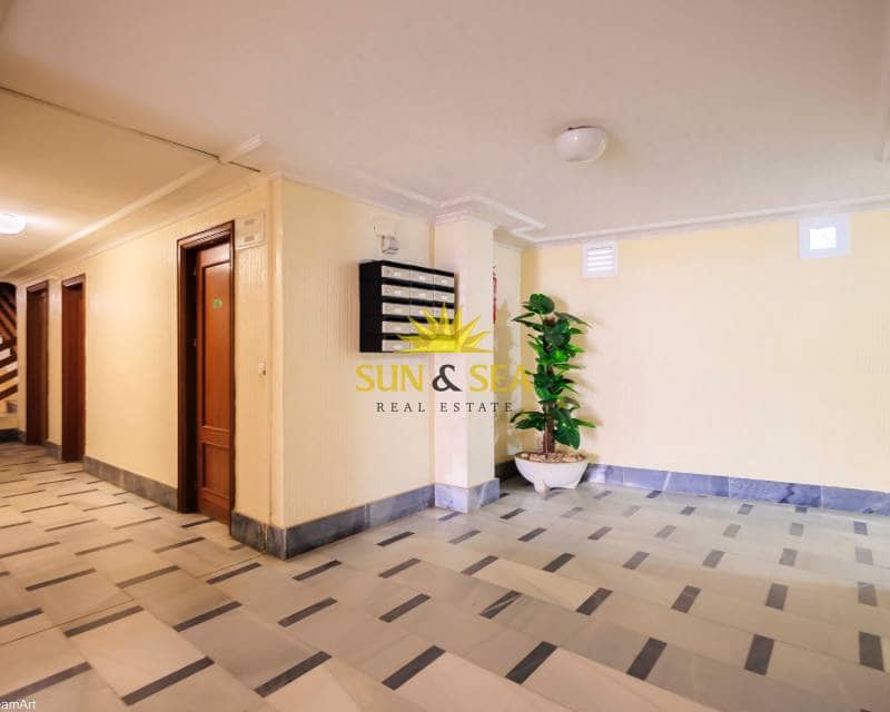 3 chambre Appartement à vendre à Torrevieja - 375 000 € (Ref: 8214766)