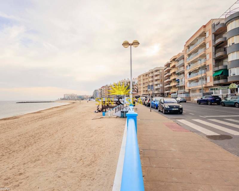 3 chambre Appartement à vendre à Torrevieja - 375 000 € (Ref: 8214766)