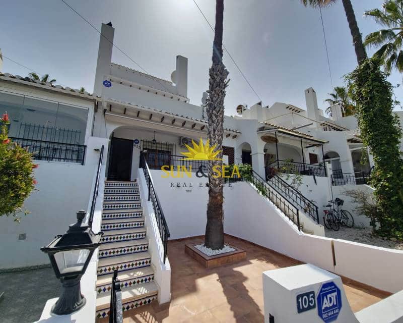 3 quarto Casa em Banda para arrendar em Villamartin com piscina garagem - 1 800 € (Ref: 8218190)