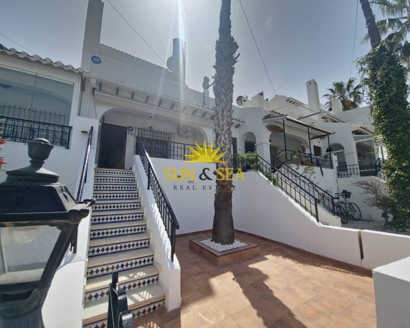 3 quarto Casa em Banda para arrendar em Villamartin com piscina garagem - 1 800 € (Ref: 8218190)