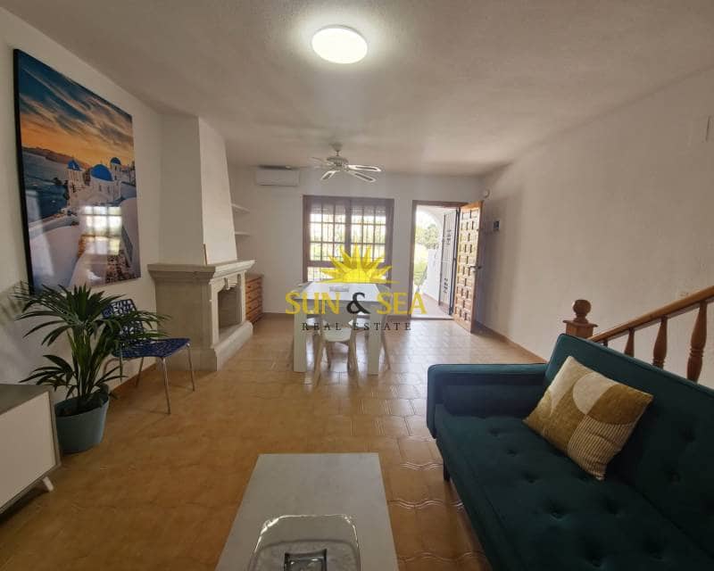 3 quarto Casa em Banda para arrendar em Villamartin com piscina garagem - 1 800 € (Ref: 8218190)