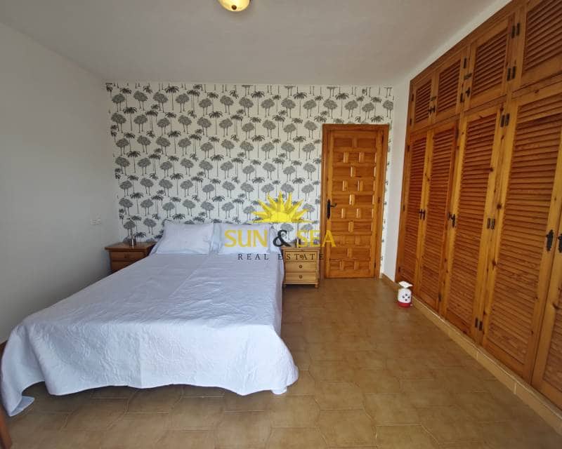 3 quarto Casa em Banda para arrendar em Villamartin com piscina garagem - 1 800 € (Ref: 8218190)