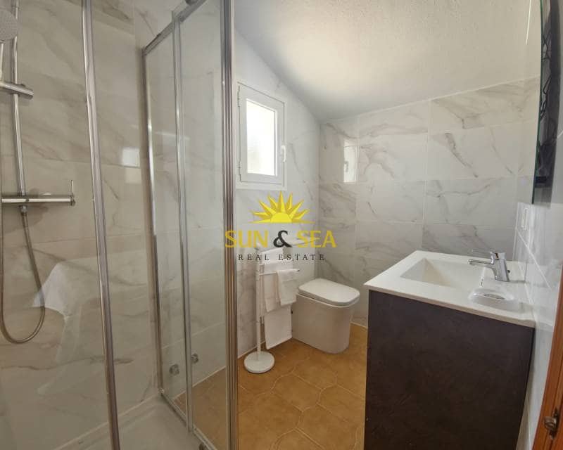 3 quarto Casa em Banda para arrendar em Villamartin com piscina garagem - 1 800 € (Ref: 8218190)