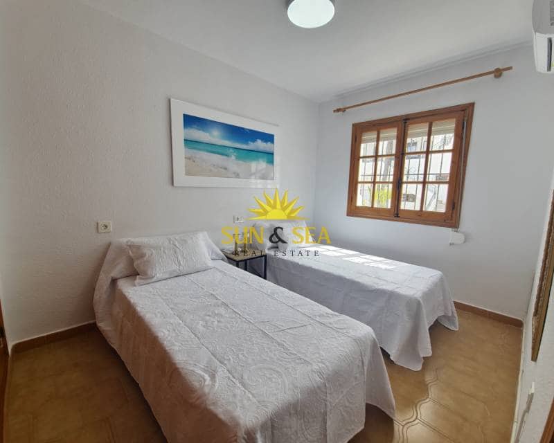 3 quarto Casa em Banda para arrendar em Villamartin com piscina garagem - 1 800 € (Ref: 8218190)