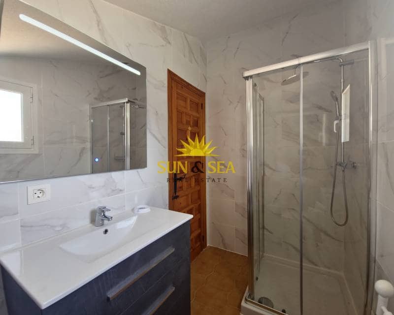 3 quarto Casa em Banda para arrendar em Villamartin com piscina garagem - 1 800 € (Ref: 8218190)