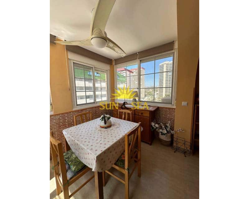 3 soveværelse Lejlighed til leje i Calpe / Calp med swimmingpool garage - € 1.500 (Ref: 8238114)