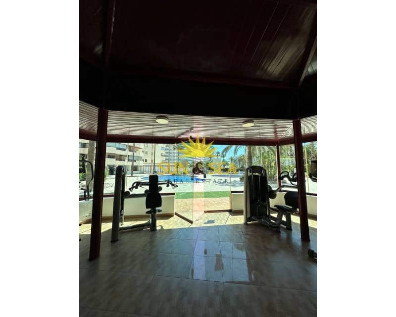 3 soveværelse Lejlighed til leje i Calpe / Calp med swimmingpool garage - € 1.500 (Ref: 8238114)