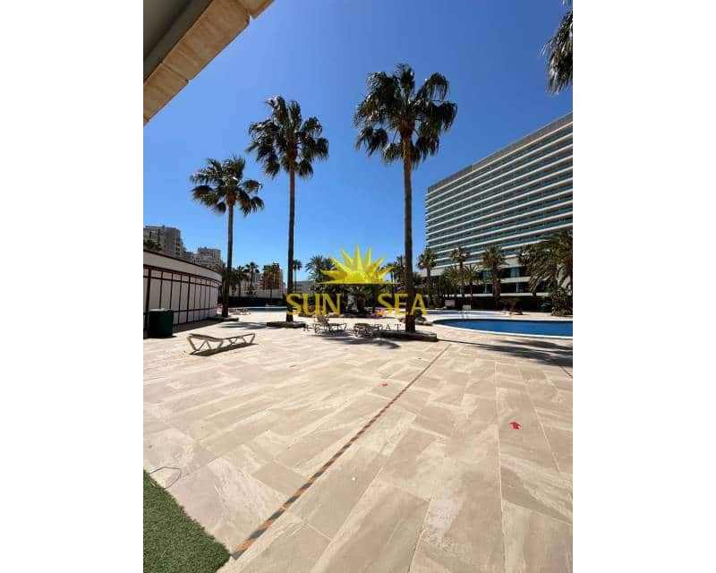 3 soveværelse Lejlighed til leje i Calpe / Calp med swimmingpool garage - € 1.500 (Ref: 8238114)