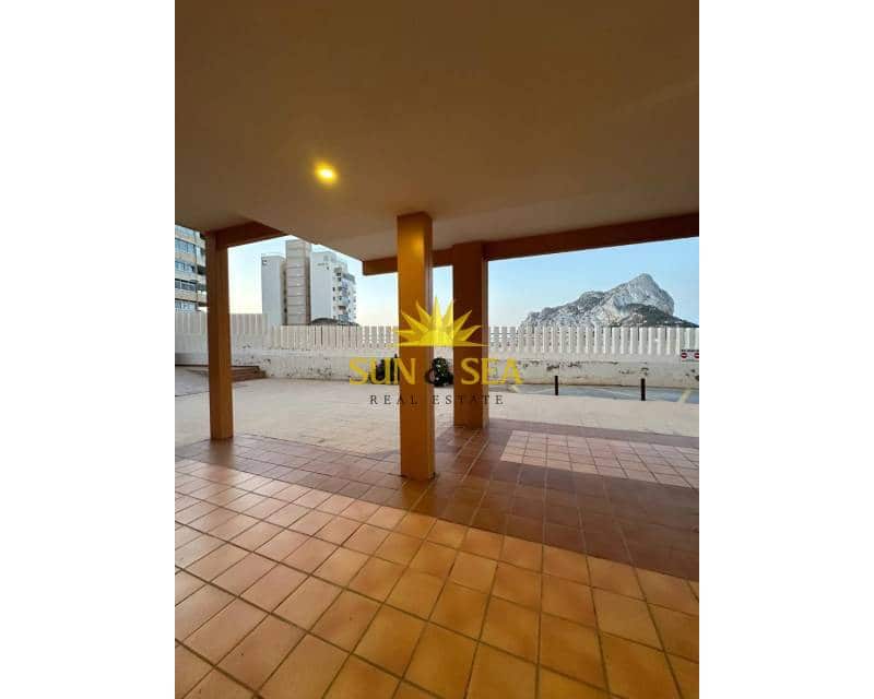 3 soveværelse Lejlighed til leje i Calpe / Calp med swimmingpool garage - € 1.500 (Ref: 8238114)