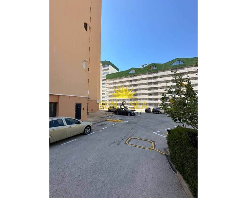 3 soveværelse Lejlighed til leje i Calpe / Calp med swimmingpool garage - € 1.500 (Ref: 8238114)