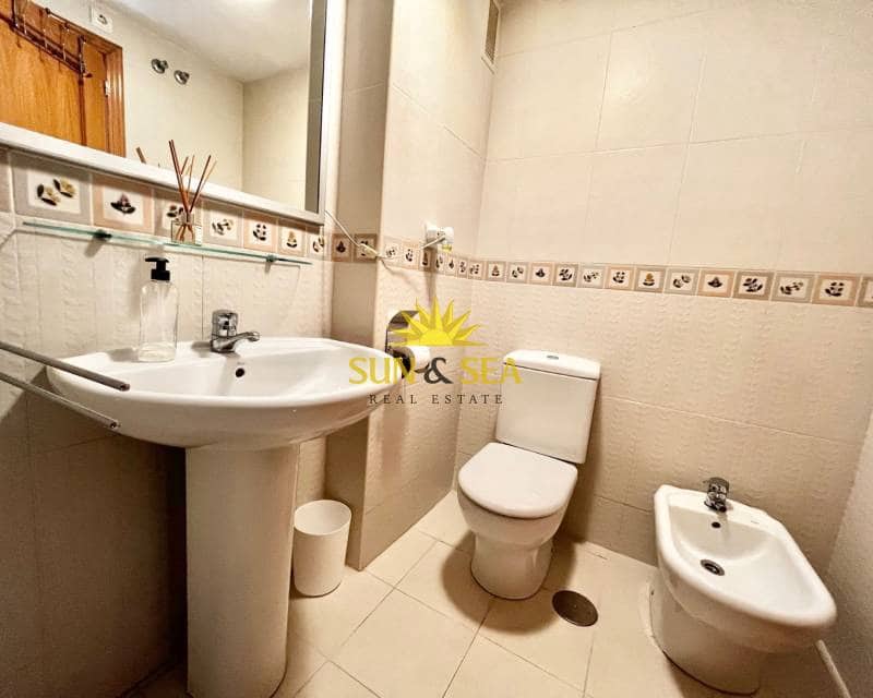 3 Zimmer Apartment zu vermieten in Dehesa de Campoamor mit Pool Garage - 850 € (Ref: 8239592)