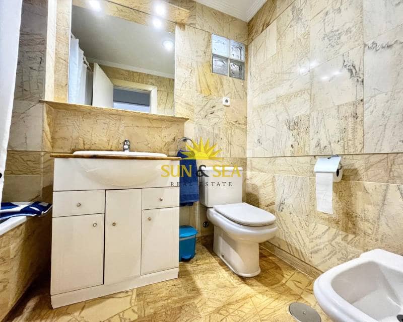 2 soveværelse Lejlighed til leje i Dehesa de Campoamor med swimmingpool garage - € 650 (Ref: 8239593)