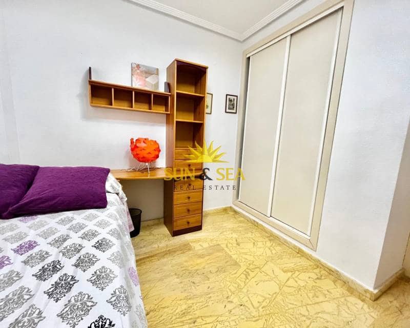 2 soveværelse Lejlighed til leje i Dehesa de Campoamor med swimmingpool garage - € 650 (Ref: 8239593)