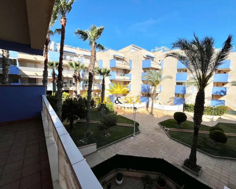 2 soveværelse Lejlighed til leje i Dehesa de Campoamor med swimmingpool garage - € 650 (Ref: 8239593)