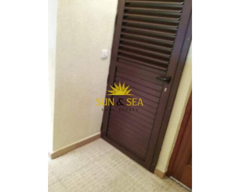 1 makuuhuone Huoneisto vuokrattavana paikassa La Manga del Mar Menor mukana uima-altaan 
autotalli - 600 € (Ref: 8241123)