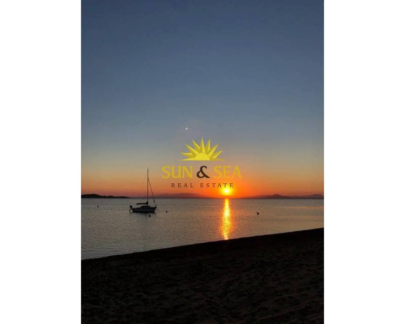 1 makuuhuone Huoneisto vuokrattavana paikassa La Manga del Mar Menor mukana uima-altaan 
autotalli - 600 € (Ref: 8241123)