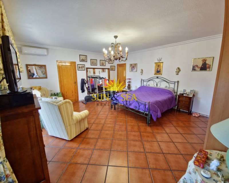 6 bedroom Villa for sale in El Chaparral with pool garage - € 780,000 (Ref: 8243807)