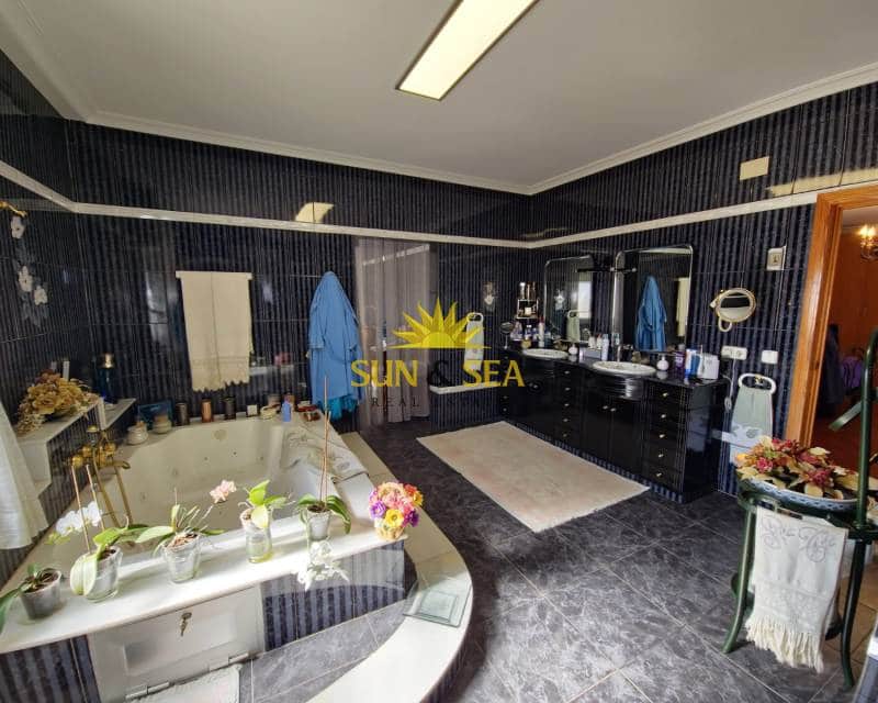 6 bedroom Villa for sale in El Chaparral with pool garage - € 780,000 (Ref: 8243807)