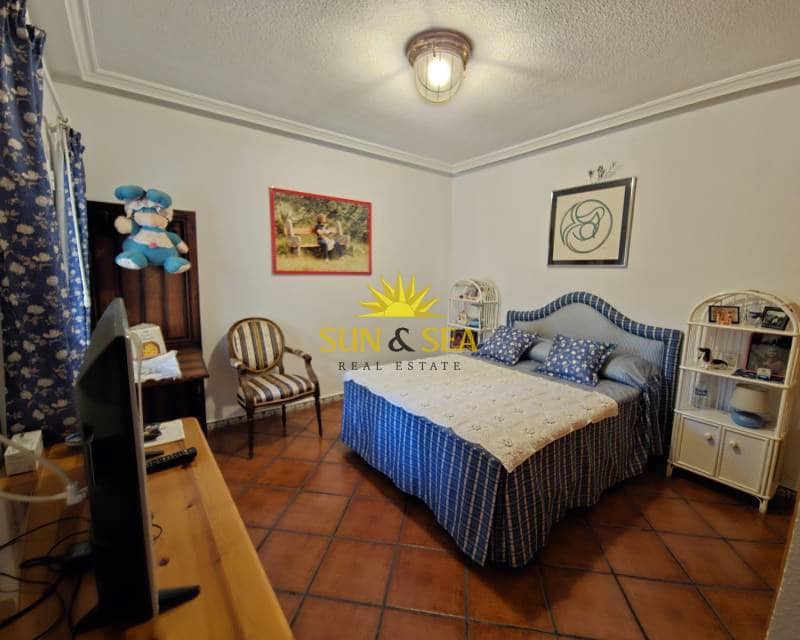 6 bedroom Villa for sale in El Chaparral with pool garage - € 780,000 (Ref: 8243807)