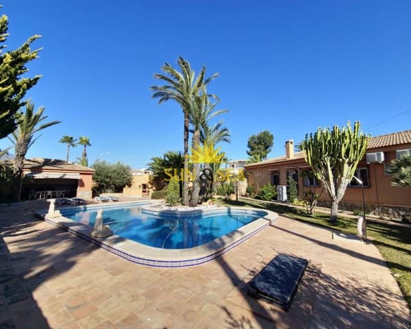 6 bedroom Villa for sale in El Chaparral, Torrevieja with pool garage - € 780,000 (Ref: 8243807)