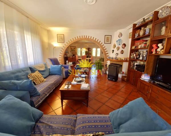 6 bedroom Villa for sale in El Chaparral, Torrevieja with pool garage - € 780,000 (Ref: 8243807)