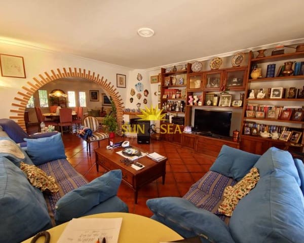 6 bedroom Villa for sale in El Chaparral, Torrevieja with pool garage - € 780,000 (Ref: 8243807)