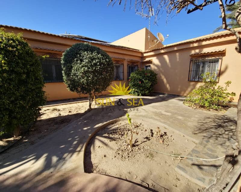 6 bedroom Villa for sale in El Chaparral with pool garage - € 780,000 (Ref: 8243807)