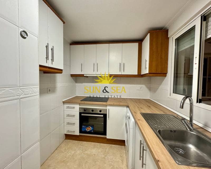 Apartamento de 2 habitaciones en Torrevieja en alquiler - 750 € (Ref: 8244539)