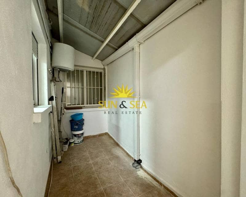 Apartamento de 2 habitaciones en Torrevieja en alquiler - 750 € (Ref: 8244539)