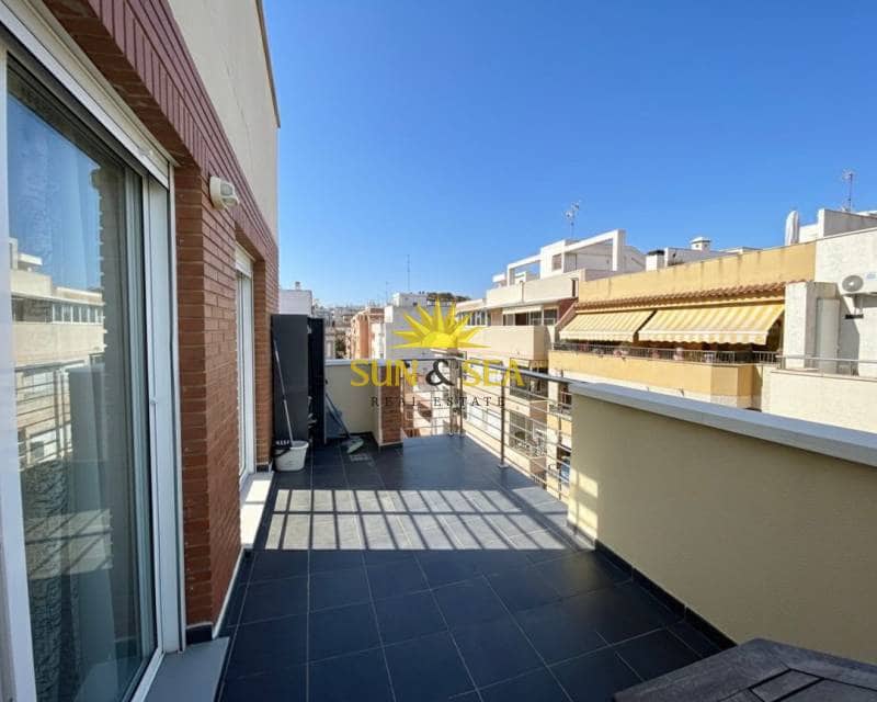 1 camera da letto Attico da affittare in Torrevieja con garage - 750 € (Rif: 8249418)