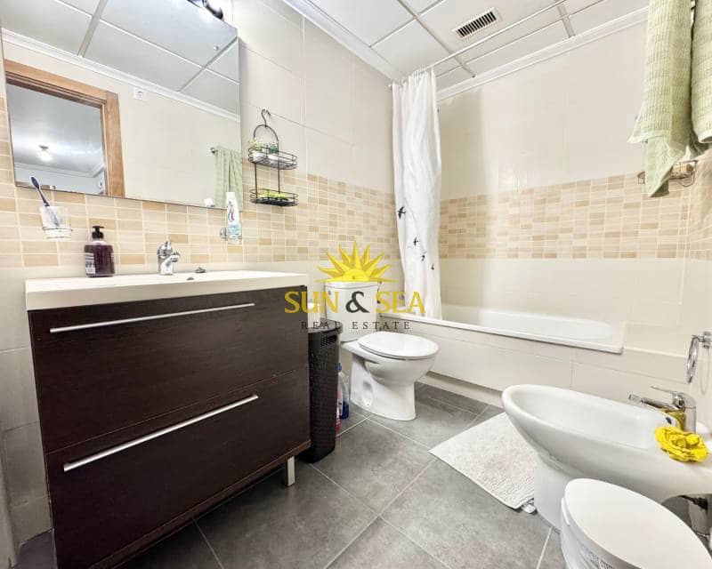 1 camera da letto Attico da affittare in Torrevieja con garage - 750 € (Rif: 8249418)